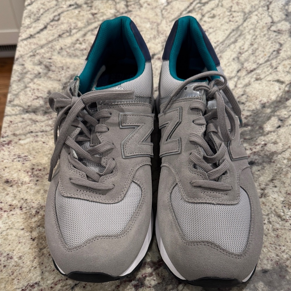 New Balance Men's Gray and Teal Sneakers